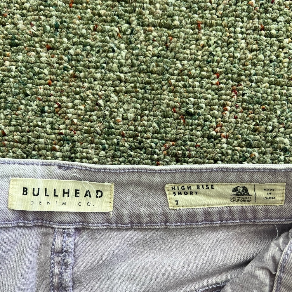 Shorts - Picture 3 of 3